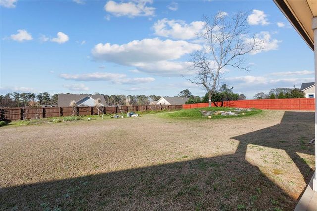 140 Oakleigh Manor Drive, Fayetteville, GA 30215