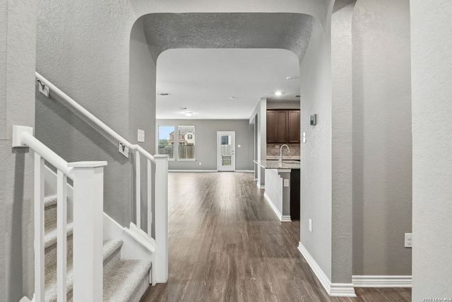 102 ANCHOR BLF, Universal City, TX 78148