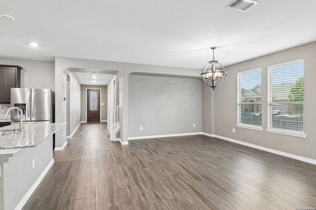 102 ANCHOR BLF, Universal City, TX 78148