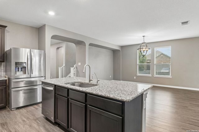 102 ANCHOR BLF, Universal City, TX 78148