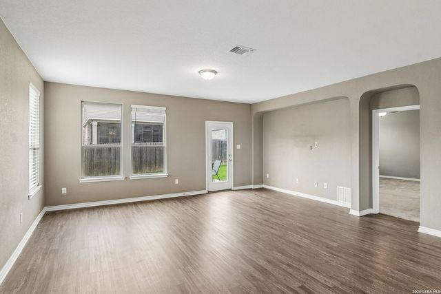 102 ANCHOR BLF, Universal City, TX 78148