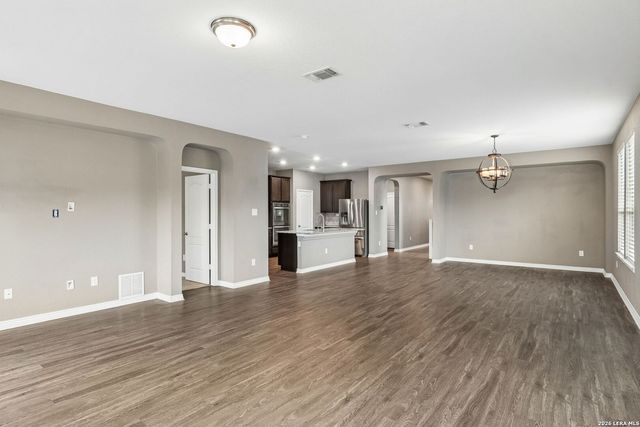 102 ANCHOR BLF, Universal City, TX 78148