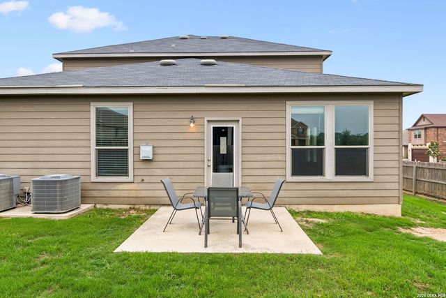 102 ANCHOR BLF, Universal City, TX 78148