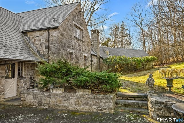 14 Langner Lane, Weston, CT 06883