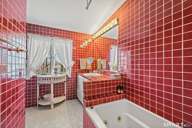 14 Langner Lane, Weston, CT 06883