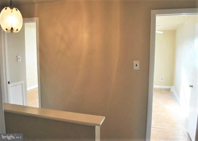 4004 GIDEON RD, Brookhaven, PA 19015