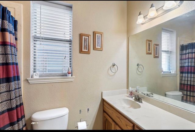 565 Griffith Drive, Saginaw, TX 76179