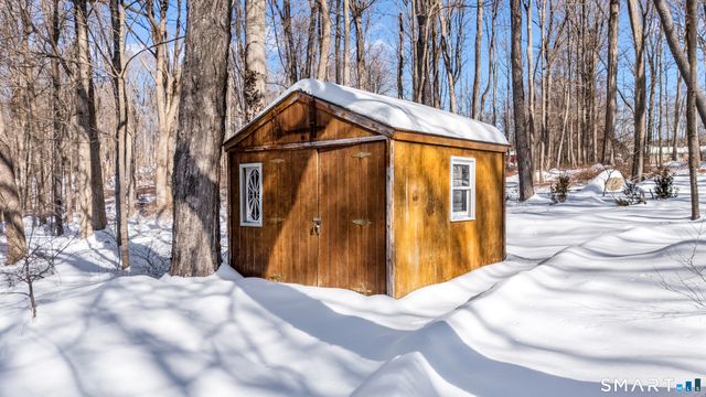 24 Pleasant Hill Road, Newtown, CT 06470