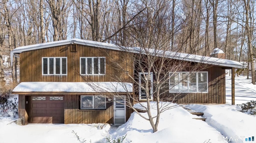 24 Pleasant Hill Road, Newtown, CT 06470