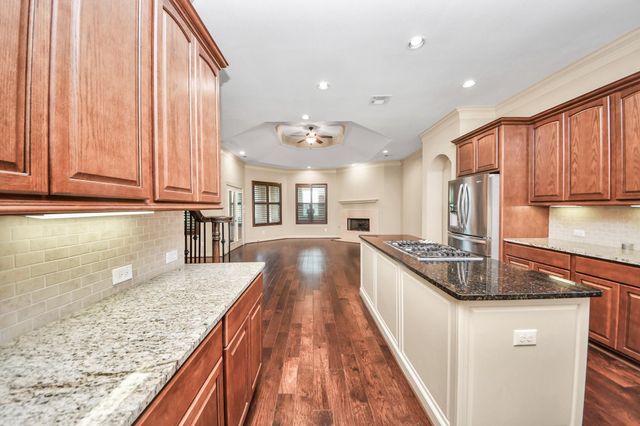 4827 Magnolia Bend Drive, Rosharon, TX 77583