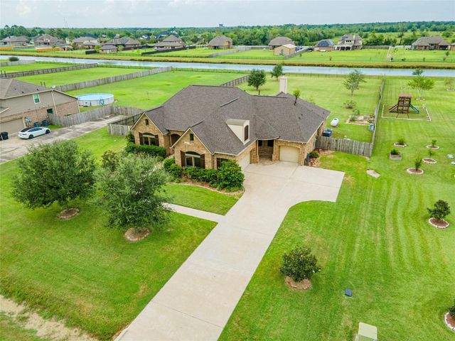 4827 Magnolia Bend Drive, Rosharon, TX 77583