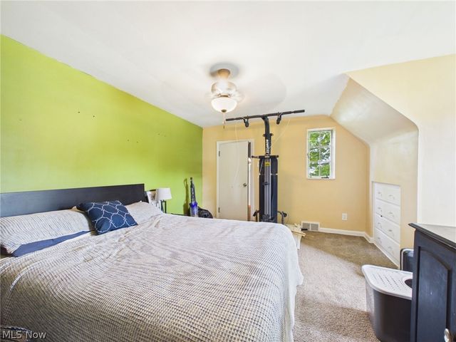 683 E Ford Avenue, Barberton, OH 44203
