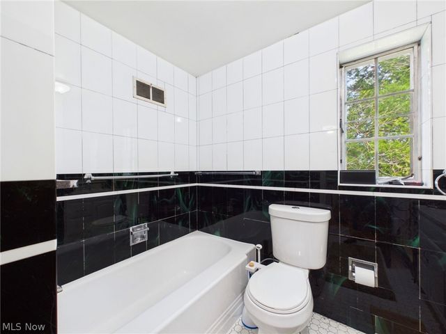 683 E Ford Avenue, Barberton, OH 44203