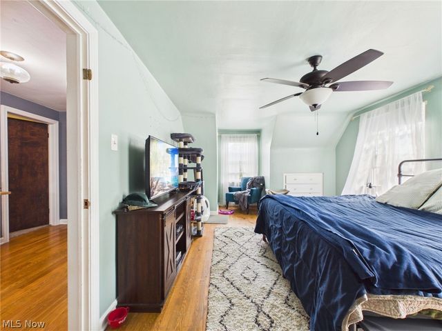 683 E Ford Avenue, Barberton, OH 44203