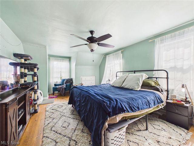 683 E Ford Avenue, Barberton, OH 44203