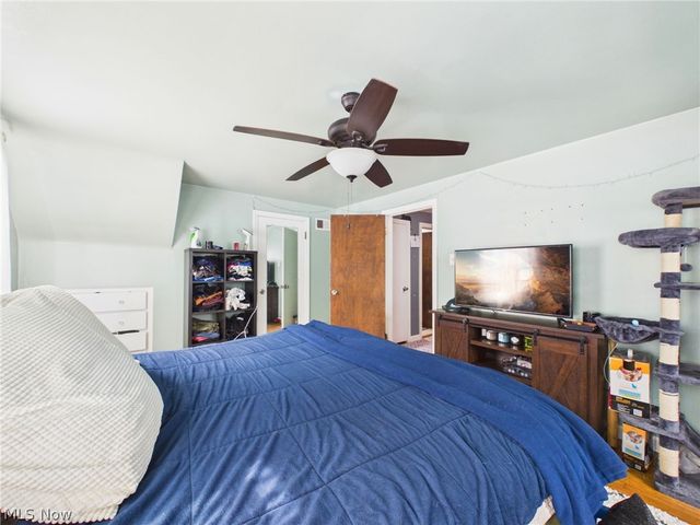 683 E Ford Avenue, Barberton, OH 44203