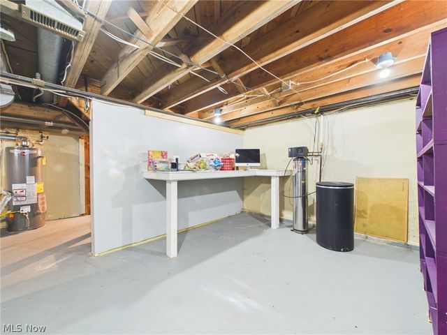 683 E Ford Avenue, Barberton, OH 44203