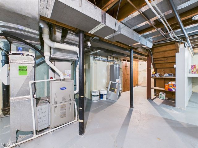 683 E Ford Avenue, Barberton, OH 44203