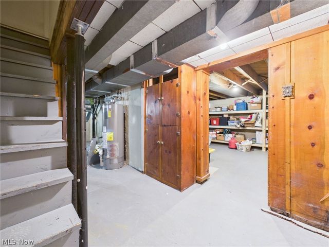 683 E Ford Avenue, Barberton, OH 44203