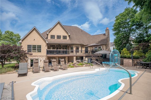 8598 Regency Drive NW, Massillon, OH 44646