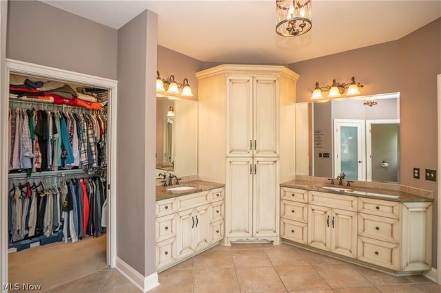 8598 Regency Drive NW, Massillon, OH 44646