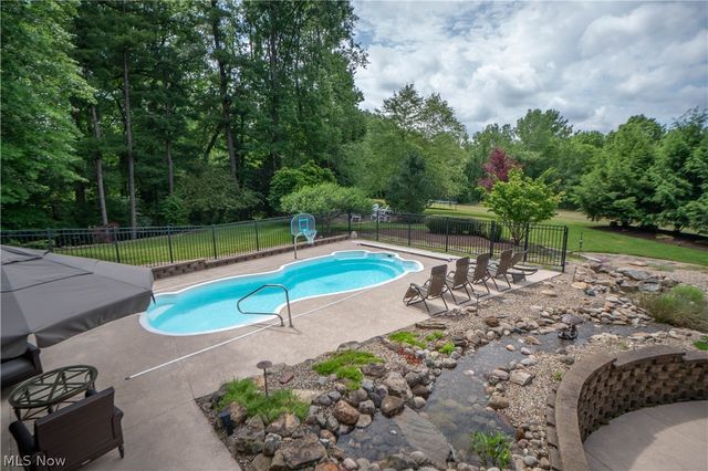 8598 Regency Drive NW, Massillon, OH 44646