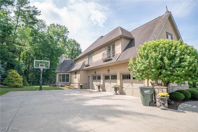 8598 Regency Drive NW, Massillon, OH 44646