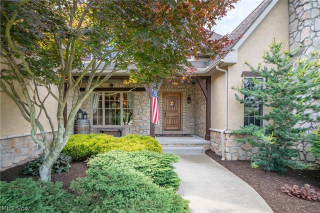 8598 Regency Drive NW, Massillon, OH 44646