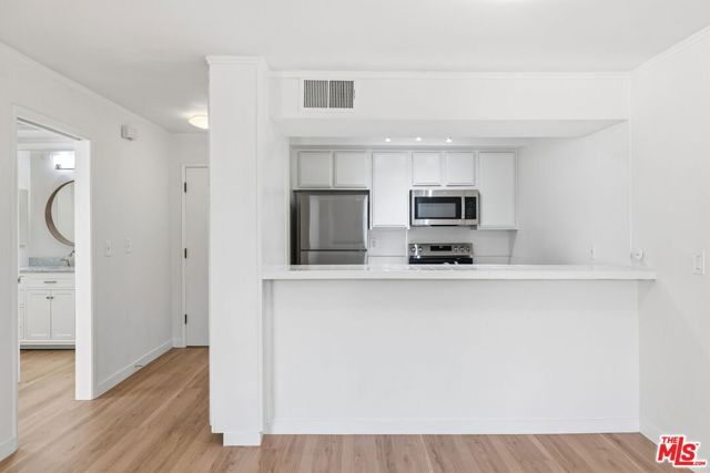 750 N Kings Road 224, West Hollywood, CA 90069