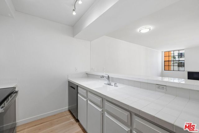 750 N Kings Road 224, West Hollywood, CA 90069