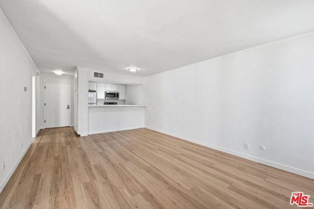 750 N Kings Road 224, West Hollywood, CA 90069