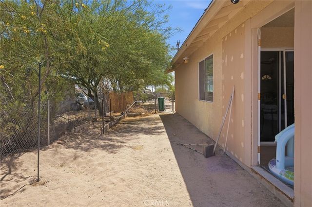 5932 La Buena Tierra Ave, 29 Palms, CA 92277