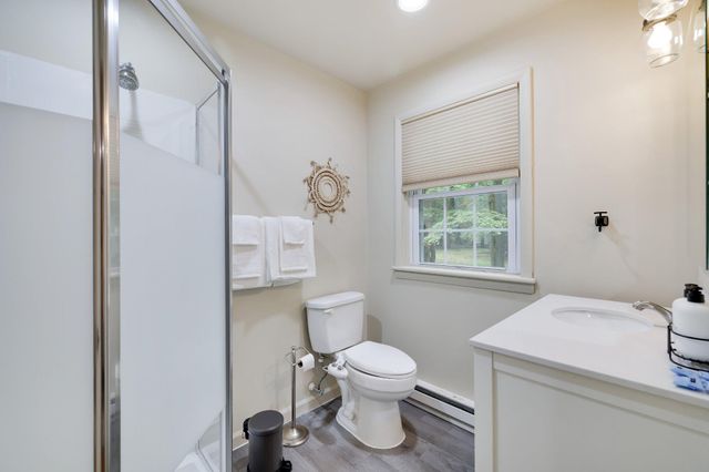14 SASSAFRAS RD, Lake Harmony, PA 18624