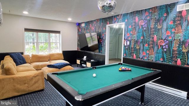 14 SASSAFRAS RD, Lake Harmony, PA 18624