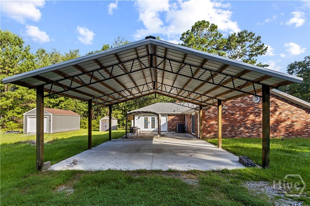 Image 23 of property listing at 2600 McCall Road, Rincon, GA 31326