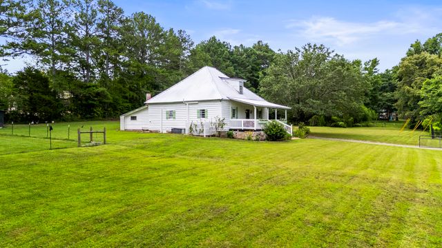 3372 Lake Kathy Road, Tunnel Hill, GA 30755