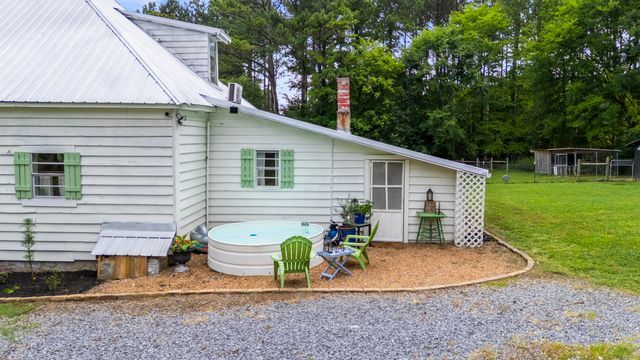 3372 Lake Kathy Road, Tunnel Hill, GA 30755