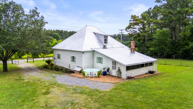 3372 Lake Kathy Road, Tunnel Hill, GA 30755