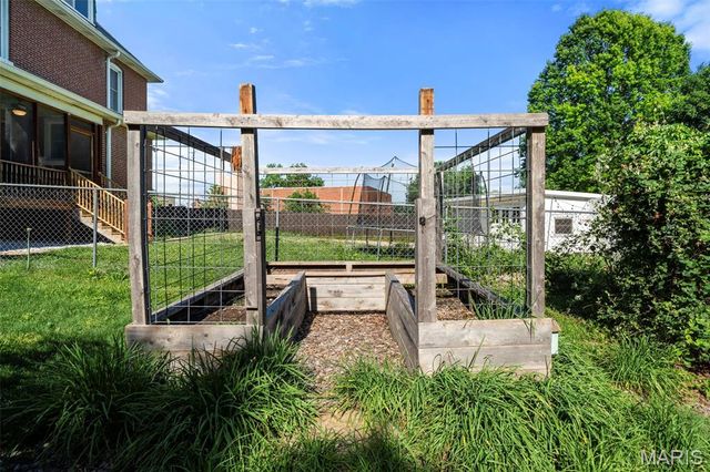 7316 Marietta Avenue, Maplewood, MO 63143