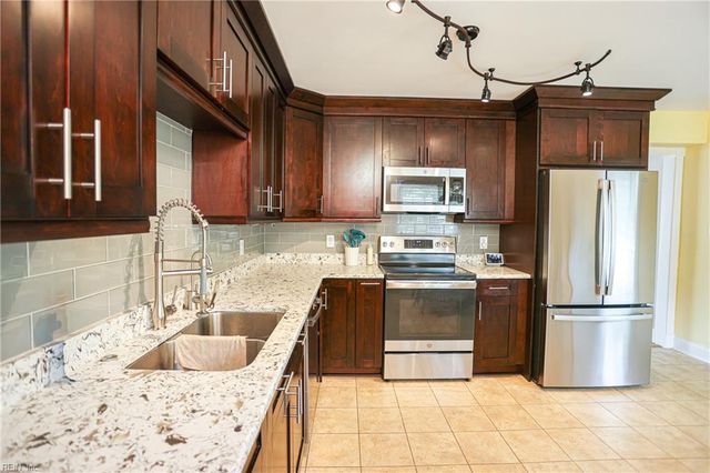 5336 Angus DR, Virginia Beach, VA 23464