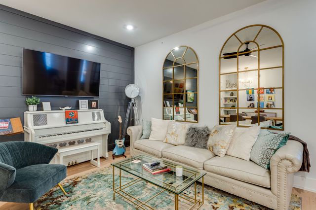 119 Acklen Park Dr Apt 303, Nashville, TN 37203
