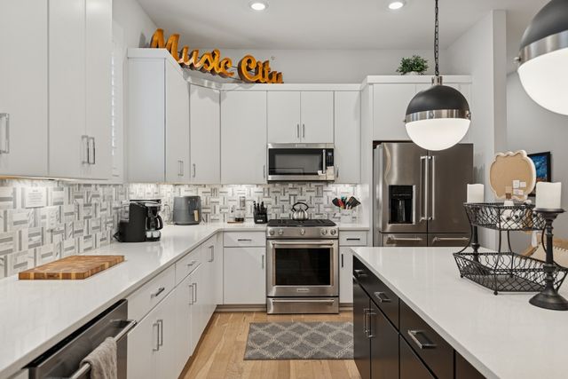 119 Acklen Park Dr Apt 303, Nashville, TN 37203