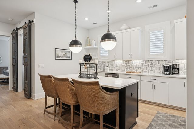 119 Acklen Park Dr Apt 303, Nashville, TN 37203