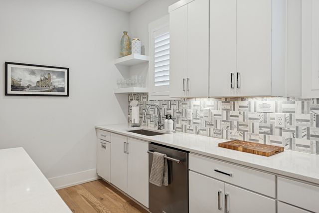 119 Acklen Park Dr Apt 303, Nashville, TN 37203
