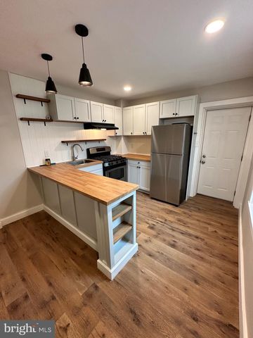 2633 JANNEY ST, Philadelphia, PA 19125