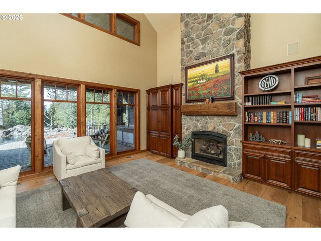 20112 STARFIRE RIDGE Ct, Bend, OR 97702