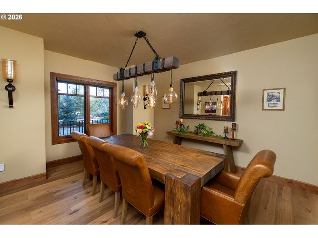 20112 STARFIRE RIDGE Ct, Bend, OR 97702