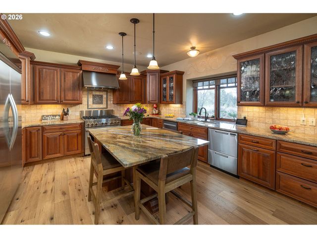 20112 STARFIRE RIDGE Ct, Bend, OR 97702