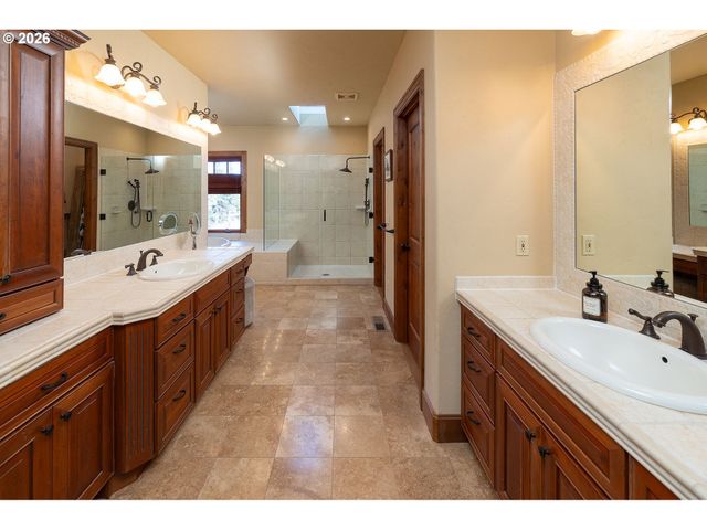 20112 STARFIRE RIDGE Ct, Bend, OR 97702