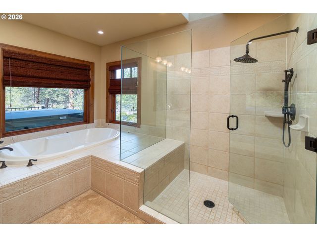 20112 STARFIRE RIDGE Ct, Bend, OR 97702